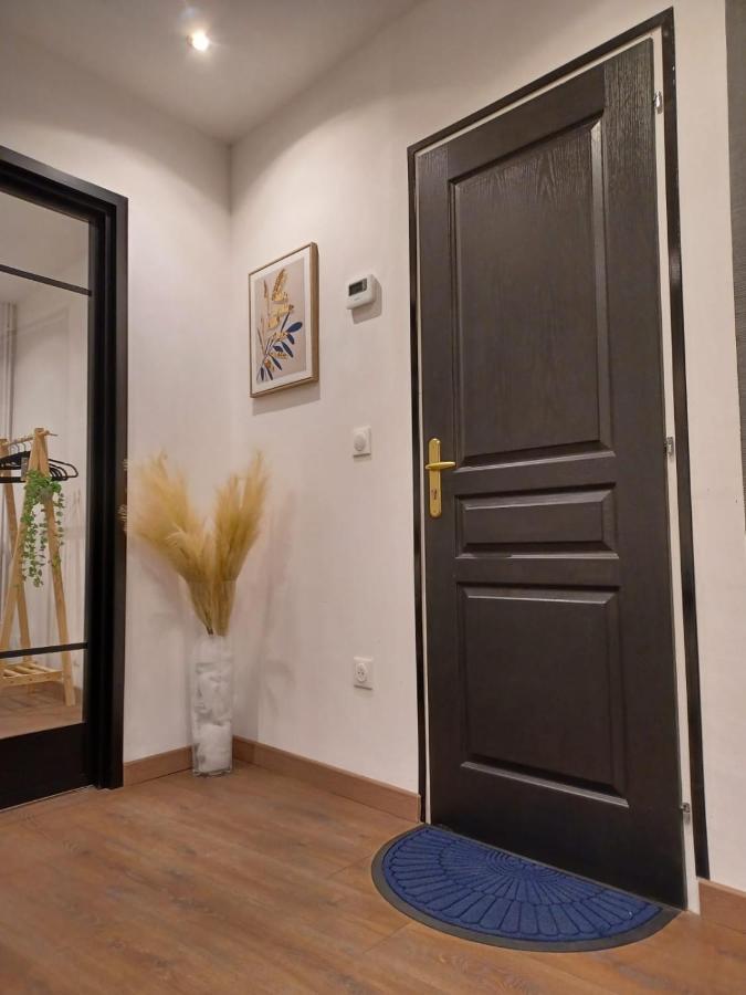 Le Petit Dubai Apartment Douai Ngoại thất bức ảnh