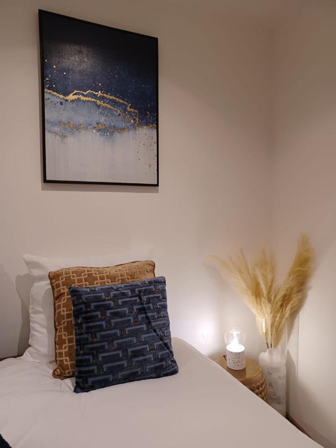 Le Petit Dubai Apartment Douai Ngoại thất bức ảnh